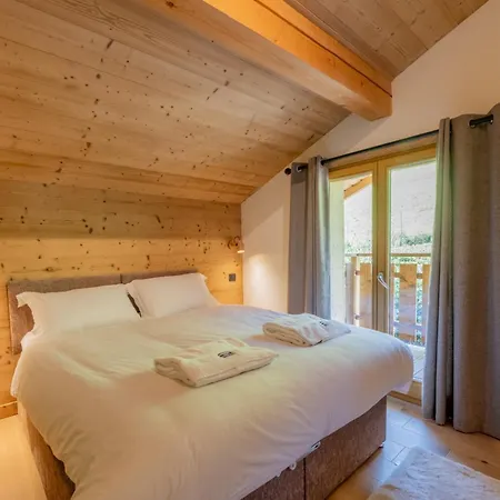Chocolate Moose - Snow And Trek - * Morzine